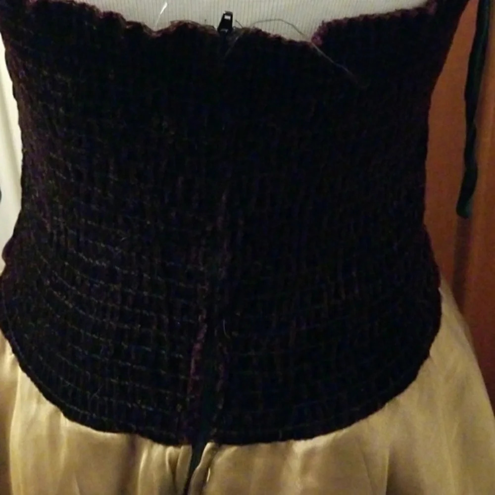 Vintage  70's  Golden & velvet halter‎ dress - Picture 3 of 9